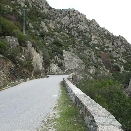 Nazza Willa Pedi Quarciu